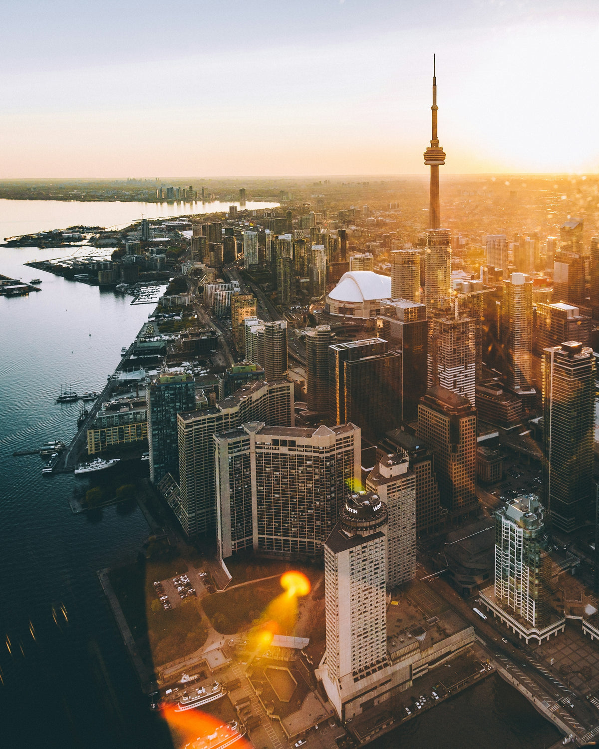 Toronto skyline and the CN Tower